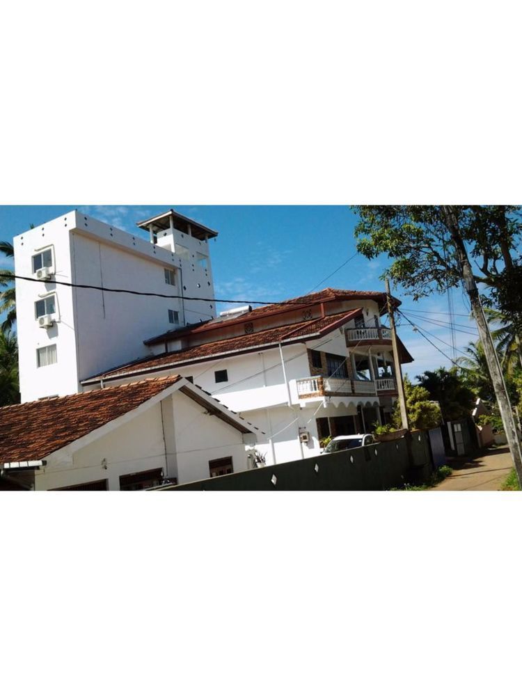 Hotel Happy Tuna Hikkaduwa Buitenkant foto