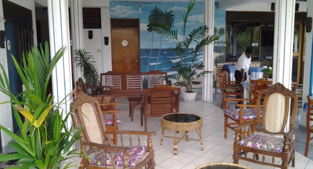 Hotel Happy Tuna Hikkaduwa Buitenkant foto